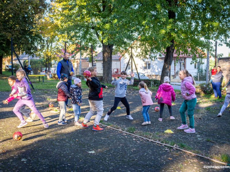 A Szerencsi Csokoládé Játszótéren tartották meg a „Must Figyelj” elnevezésű családi napot, amely szó