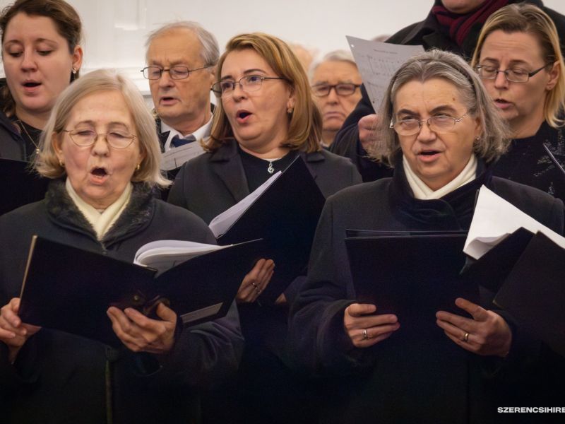 Adventi dallamok töltötték be a szerencsi református templomot december 17-én, ahol meghitt hangulat