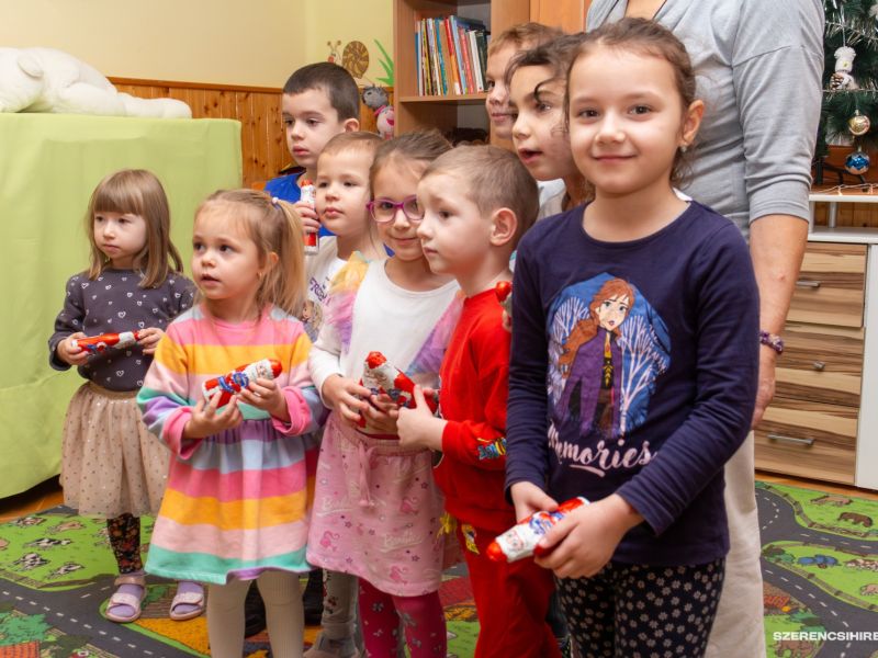 Szerencsen már hosszú évek óta hagyomány, hogy az önkormányzati képviselők az ünnepek közeledtével a