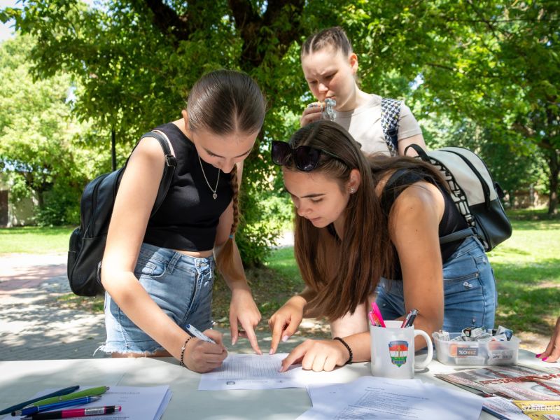 A Szerencsi Rákóczi-vár falai között gyűltek össze a térség fiataljai június 5-én, hogy egy rendhagy