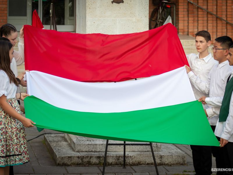 Az Országgyűlés 2010-ben a nemzeti összetartozás napjává nyilvánította az első világháborút lezáró t