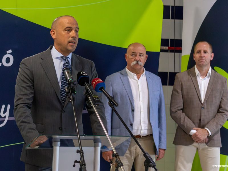 A nyitás alkalmából a helyi lakosokat számos kedvezménnyel várják. A megnyitón bejelentették, hogy a
