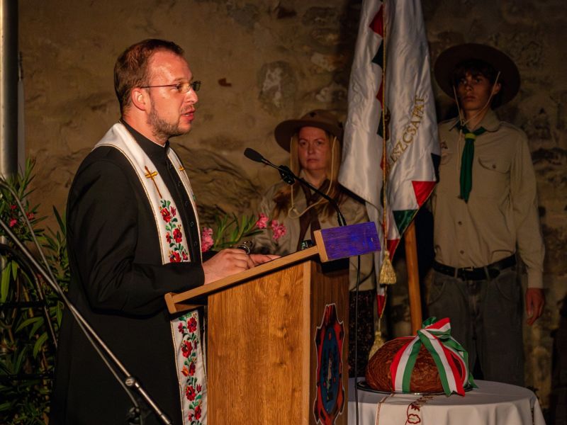 Dr. Koncz Zsófia családokért felelős államtitkár, a térség országgyűlési képviselője köszöntötte a R