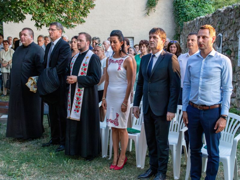 Dr. Koncz Zsófia családokért felelős államtitkár, a térség országgyűlési képviselője köszöntötte a R
