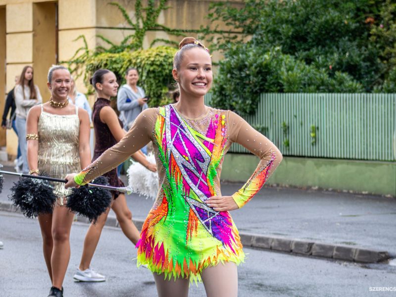 Hat hosszú év után, augusztus 22-én ismét ünneplő tömegtől volt hangos a szerencsi Rákóczi út. Vissz