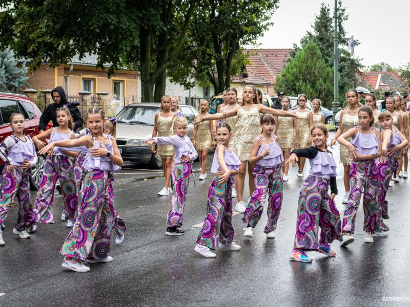 Hat hosszú év után, augusztus 22-én ismét ünneplő tömegtől volt hangos a szerencsi Rákóczi út. Vissz