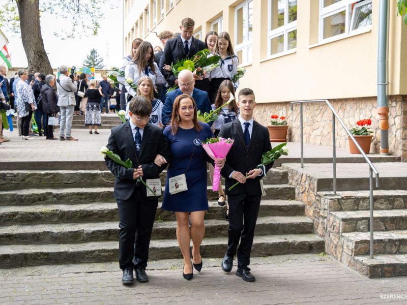A Bocskai István Katolikus Gimnázium, Technikum és Óvoda főépületében május 1-jén tartották meg az i