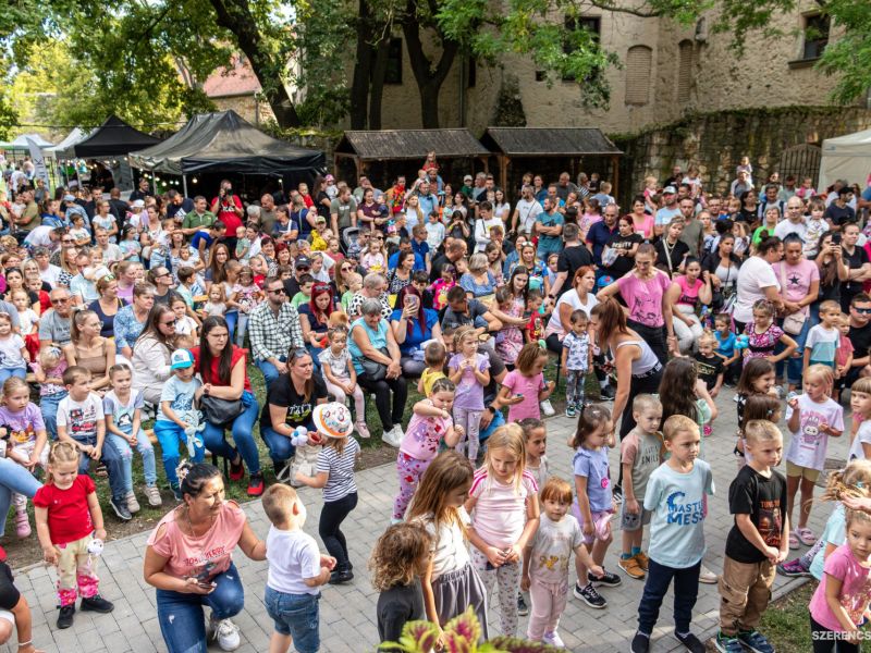 Tegnap ismét benépesült a szerencsi Rákóczi-vár, ahol a Családi Élményhétvége második napja remek pr